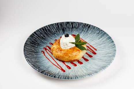 Штрудель с яблоком и корицей